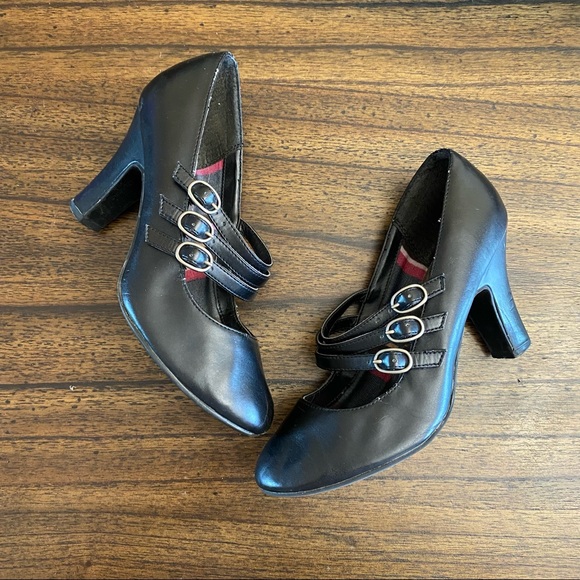 Candie’s Black Mary Jane Heels with Triple Strap Buckles size 7 - Picture 3 of 5